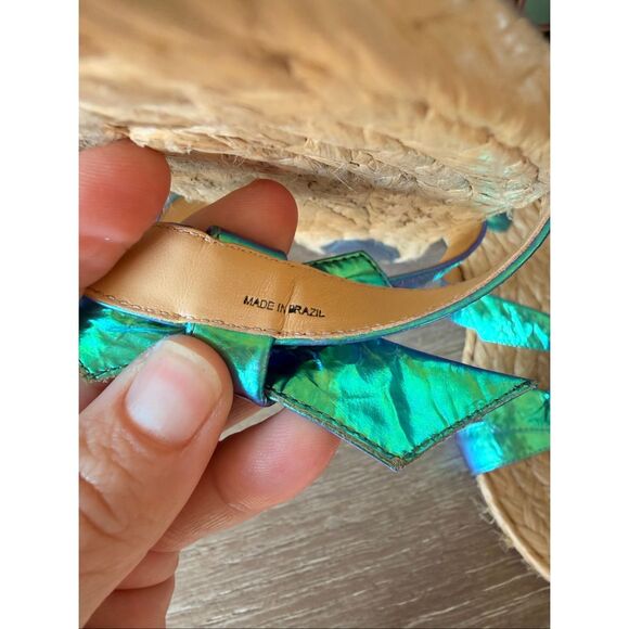 Alexandre Birman Clarita Iridescent Leather Flat Sandals Size 39/8.5 - Picture 5 of 7